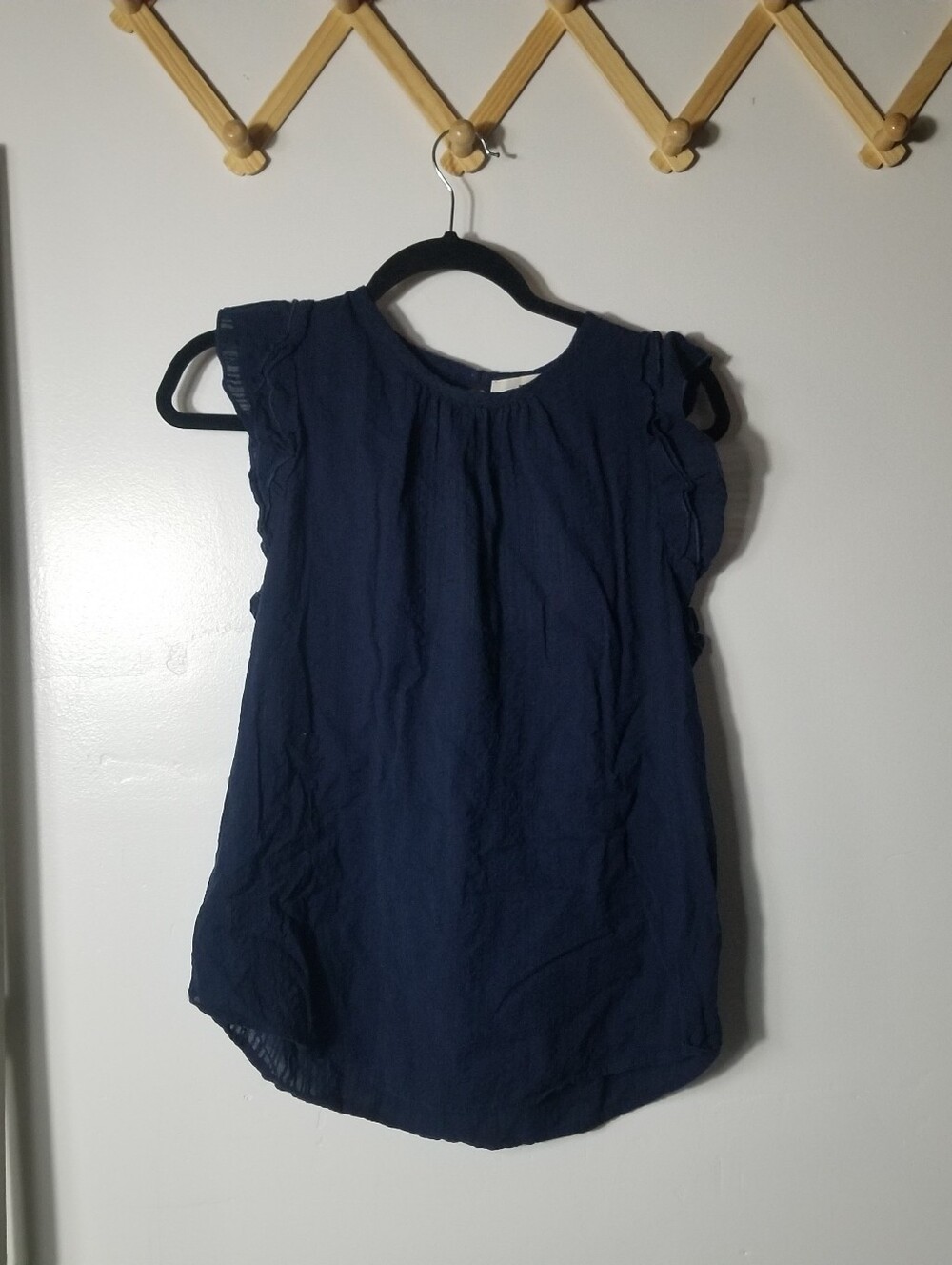 LOFT WOMEN'S NAVY SLEEVELESS RUFFLED SHOULDER TANK TOP SIZE SMALL